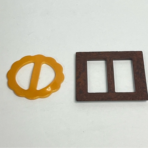 vtg bakelite yellow round flower brown square simichrome tested 1.5 and 1.75 in - Picture 4 of 6